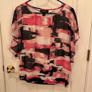 Style & Co. flutter sleeve printed banded top ladies small